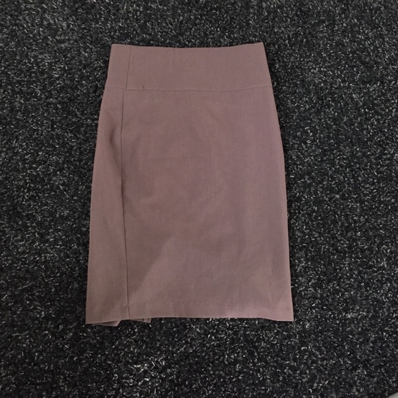 Beige pencil skirt