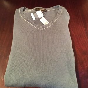 NEW! Banana Republic V-neck sweater