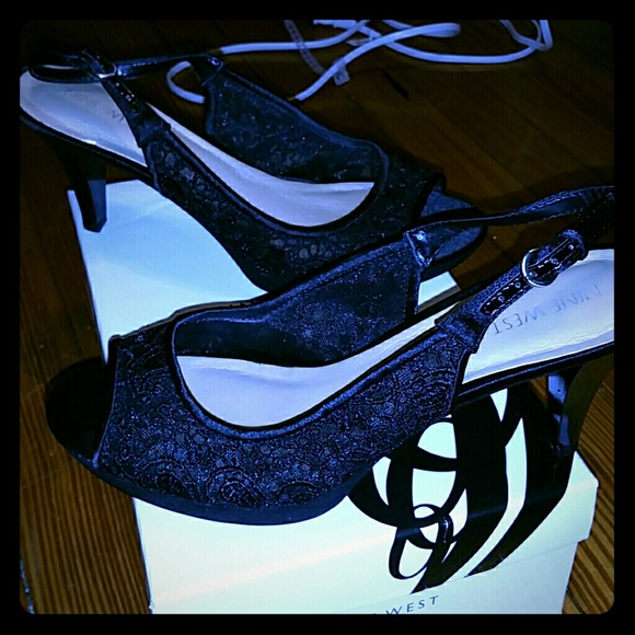 Open toe shoes 3" heel 1/2" platform super comfy