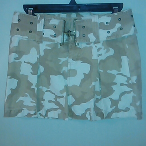 Camo skirt