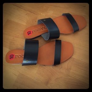 NWOT sandals w/ black straps