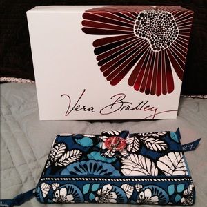 Authentic Vera Bradley Turn Lock Wallet NWT