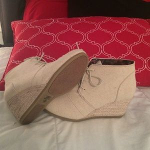 Cute Khaki Booties Size 9 NEVER WORN