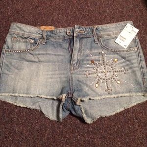Blue denim stuffed shorts