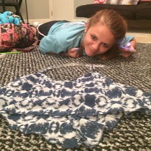 Cute Flowy Silky Crop Top Low Cut Back Size M