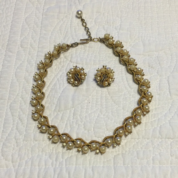 Vintage Pearl & Clear Stone Set - Picture 1 of 3