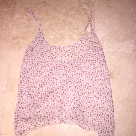 Cute flowery and flowy top! - Picture 2 of 2