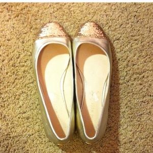 Nine West gold toed flats