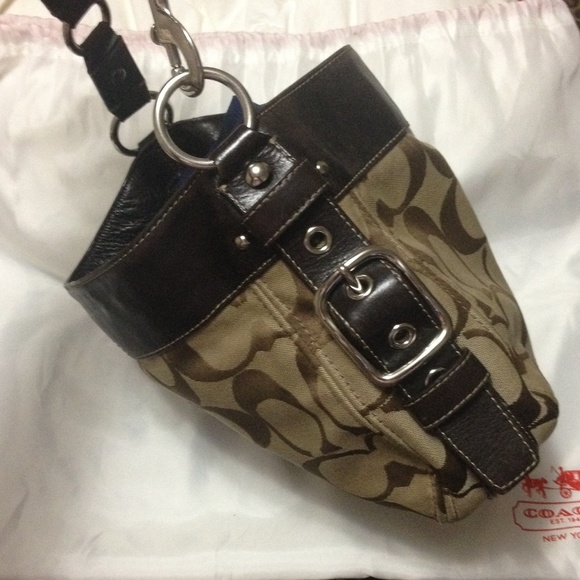 Coach/ Zoe - Picture 3 of 4