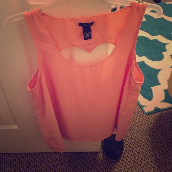 Pink tank top