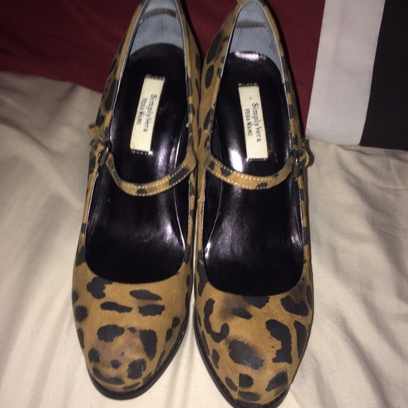 Vera wang cheetah print heels