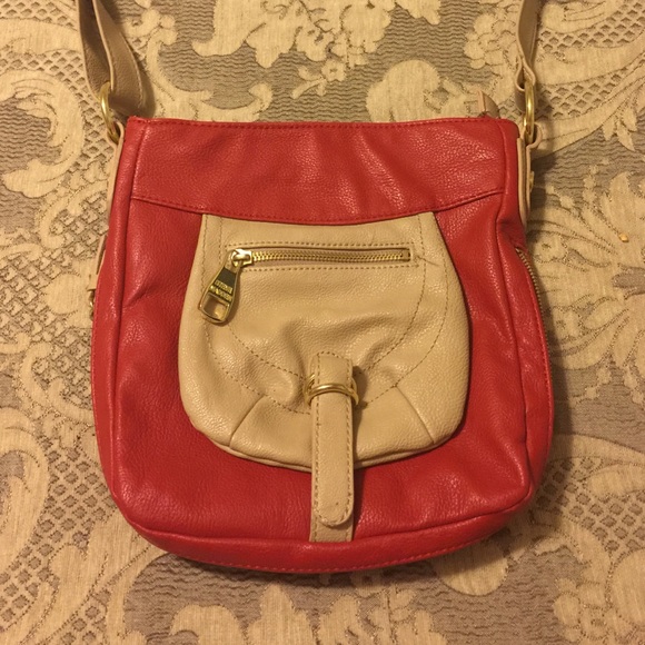 Steve Madden Crossbody sling