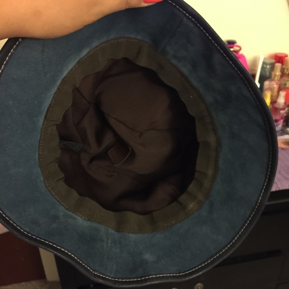 Coach hat - Picture 2 of 3