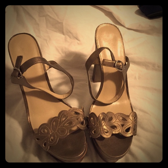 Platform sandal with chunky heel