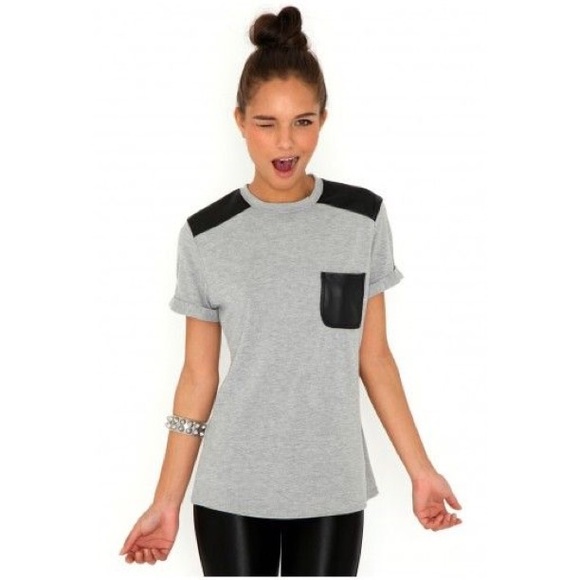 ✨SOLD ✨Missguided grey leather pocket tee