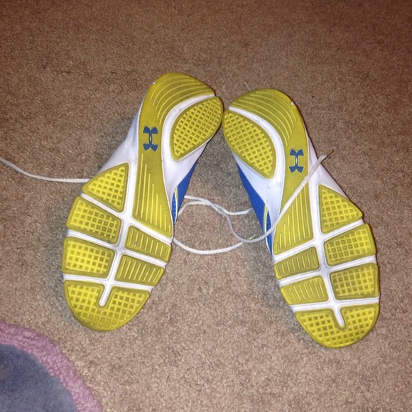 Under Armour shoes - Picture 3 of 4