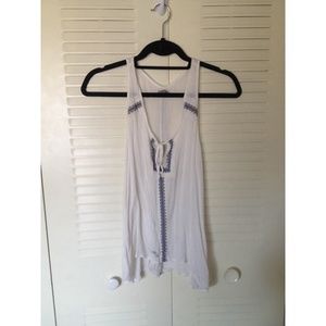 Casual white decorated shirt