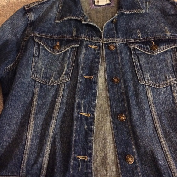 Denim jacket never worn. - Picture 2 of 2