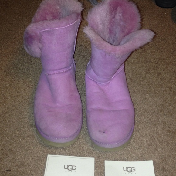 Authentic Ugg boots (Bailey Button) - Picture 2 of 4