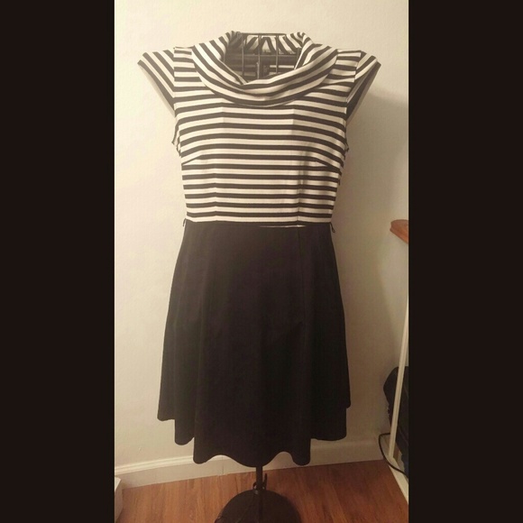 Black and white Knee-length dress