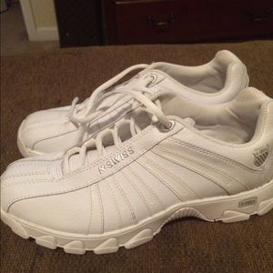 K-Swiss tennis shoes