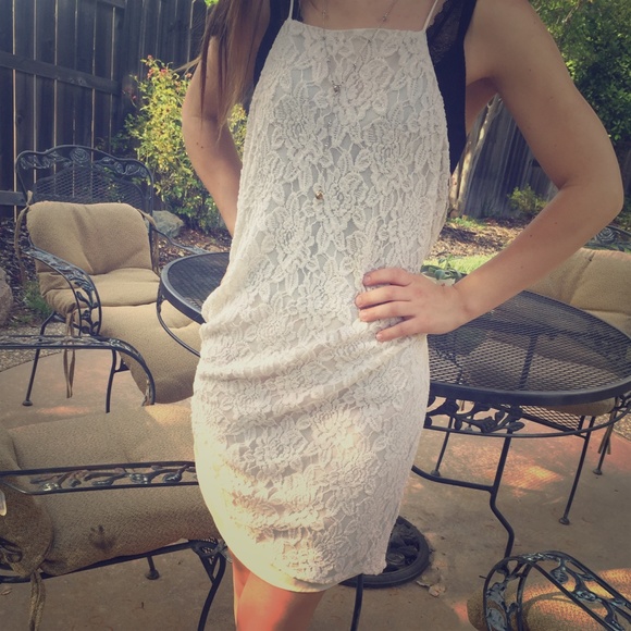 Lace dress - Picture 1 of 1