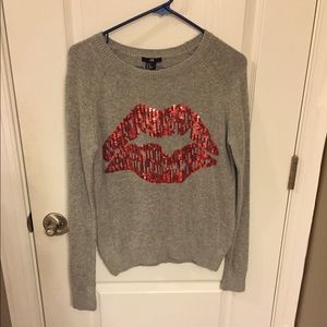Cute H&M kiss sweater!