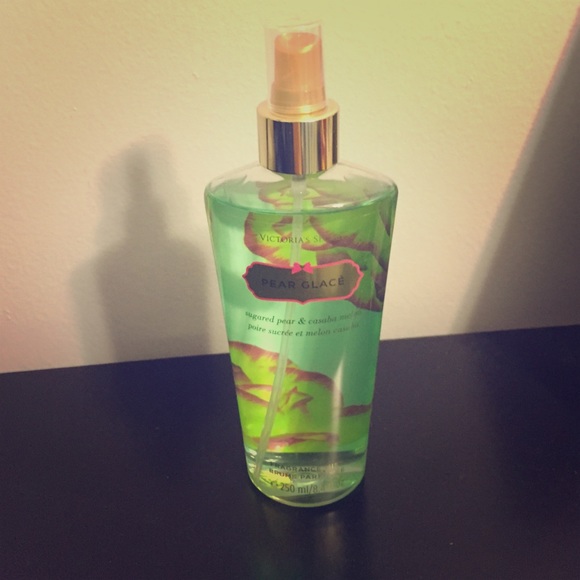 Victoria's Secret Pear Glacé spray