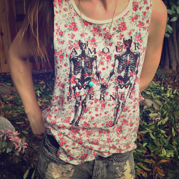 Floral muscle tee - Picture 1 of 2