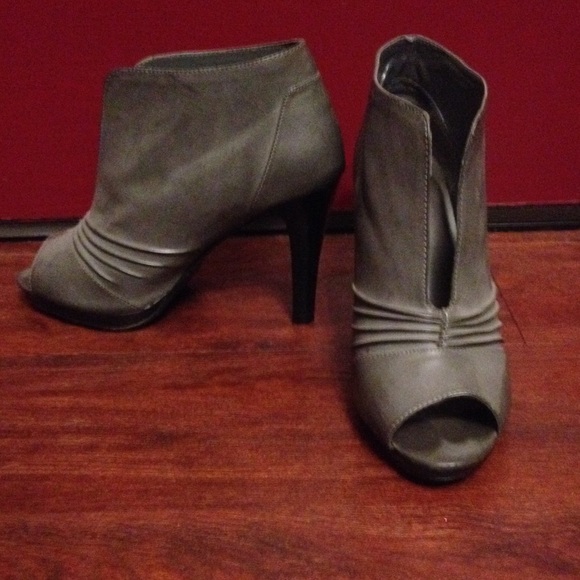 Grey heels