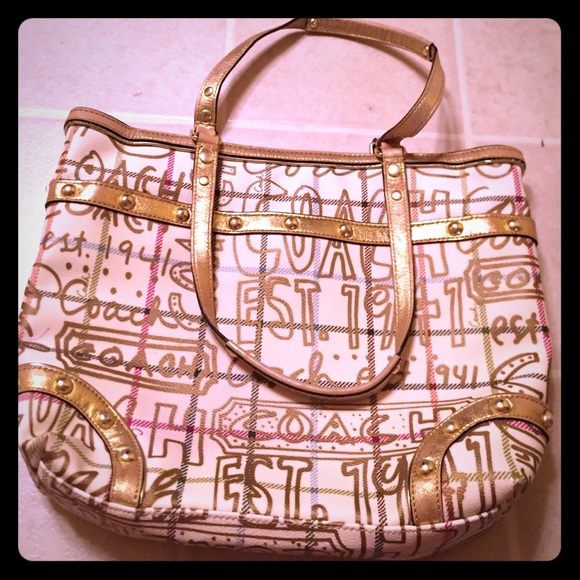 Graffiti Coach Heritage Pursr