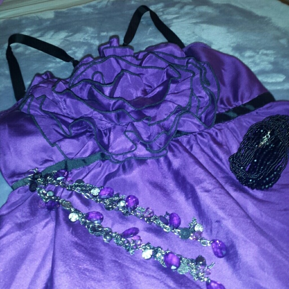 Purple Rose Ruffle Top - Picture 2 of 2