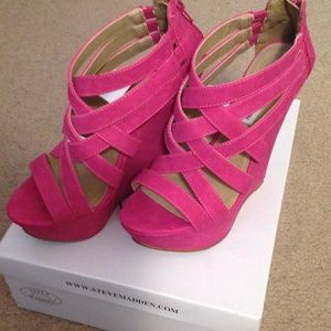 Strappy Fuchsia platforms