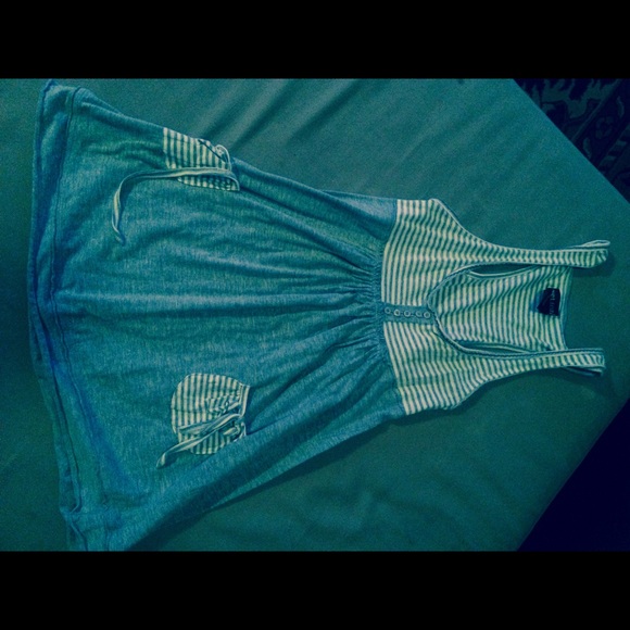 Grey tank