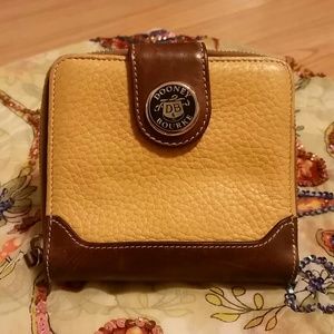 D o o n e y & B o u r k e ° w a l l e t