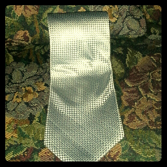 Silver neck tie
