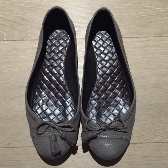 Bottega Veneta Grey Flats