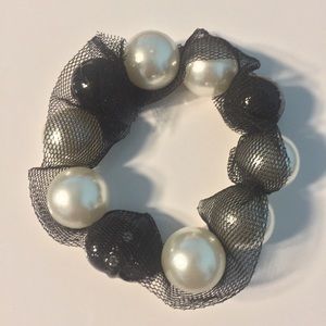 Black Lace Skull and Faux Pearl Bracelet