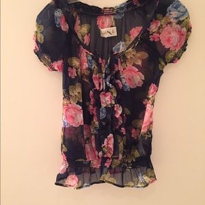 Very nice floral short sleeve shirt