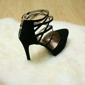 Classy Black Nubuck Pumps