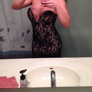 Sexy sweetheart black lace maxi dress