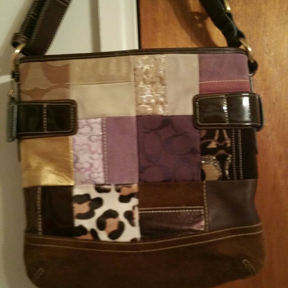 Coach holiday patchwork. 3573 - Picture 3 of 3