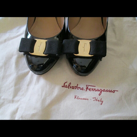 Salvatore Ferragamo "Pimpa Patent Bow Pump"