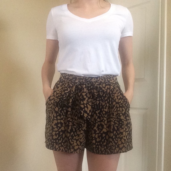 Dressy Animal Print Shorts w/attached tie. SMALL. - Picture 3 of 3
