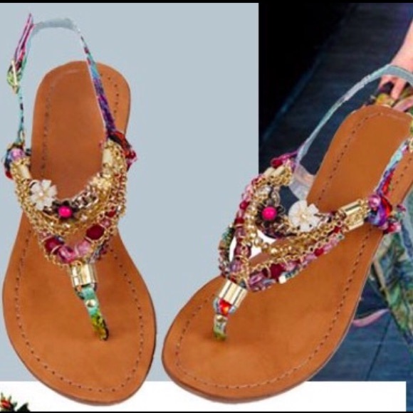 Fashion sweet diamond beaded bohemian sandals.