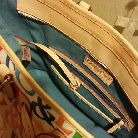 Dooney & Bourke Inc! - Picture 4 of 4