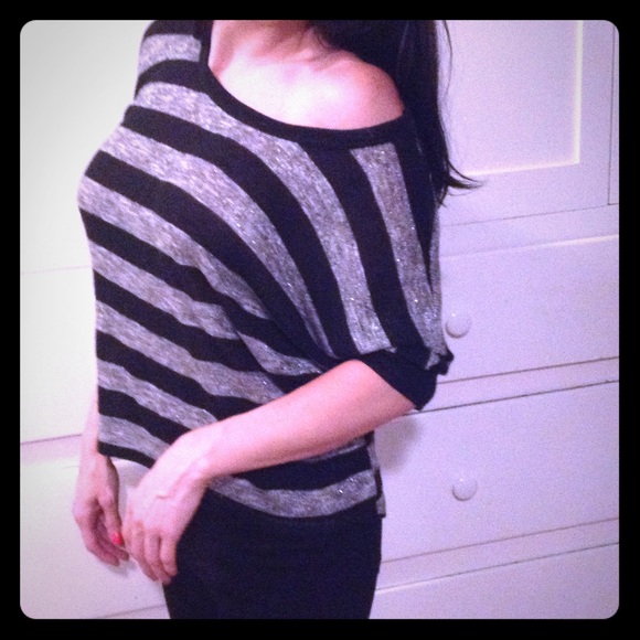 sale💎Silver sparkle black knit top 💎