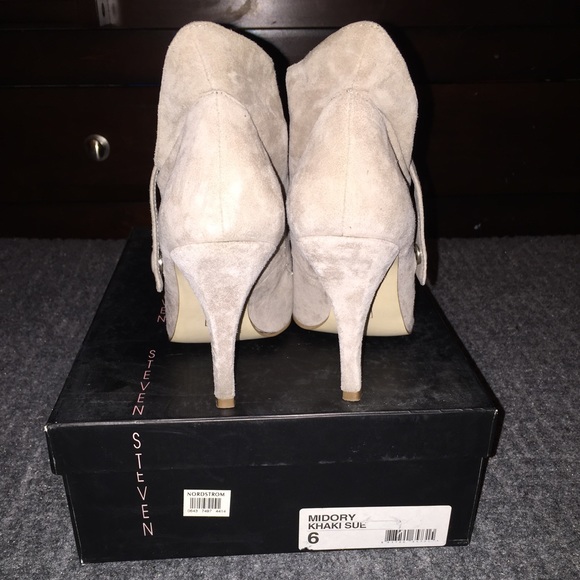 Steve Madden Midory ankle suede booties - Picture 3 of 3