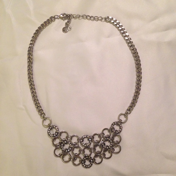 Silver net necklace