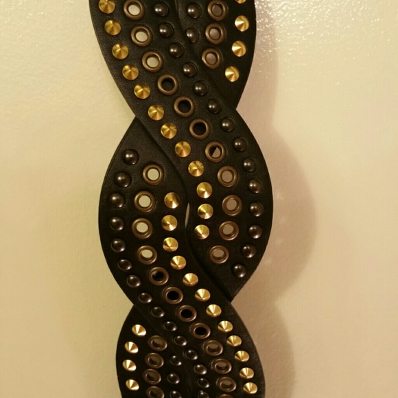 BCBG belt